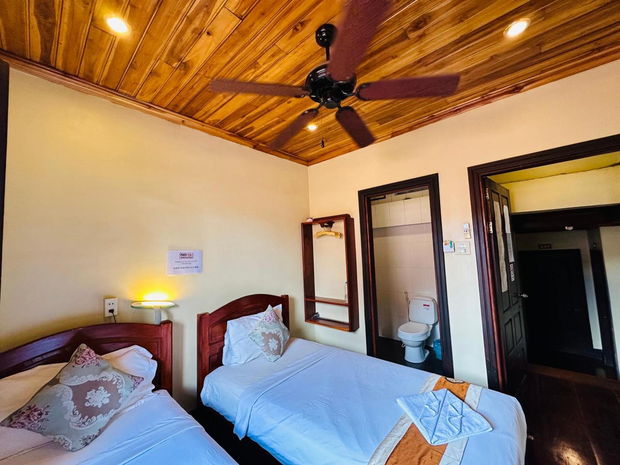 Anisa Mekong Riverside Villa 琅勃拉邦 外观 照片